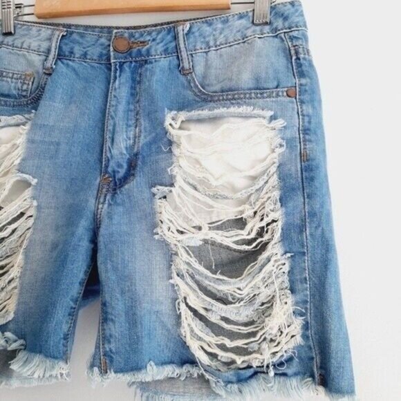 MACHINE Nouvelle Mode Ripped Jean Shorts Sz 29 - Picture 3 of 9